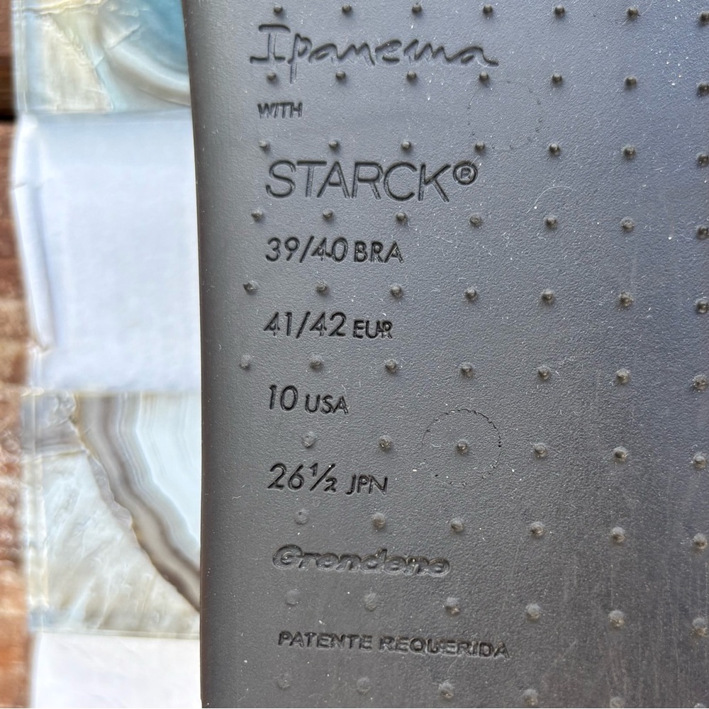 Ipanema Philippe Starck Sandals. Size 10. - Picture 4 of 4